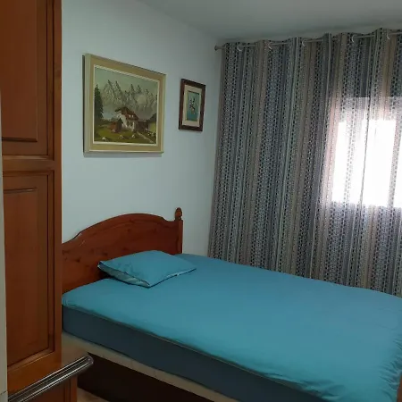 Апартаменти Apartamento Moriones Iii